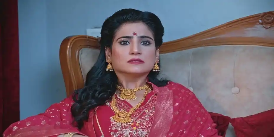 Kanika Cautions Maa Divyana | Shivika