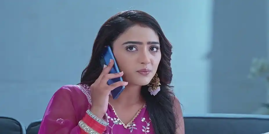 Falak Asks Heer about her Whereabouts | Heer Tey Tedhi Kheer