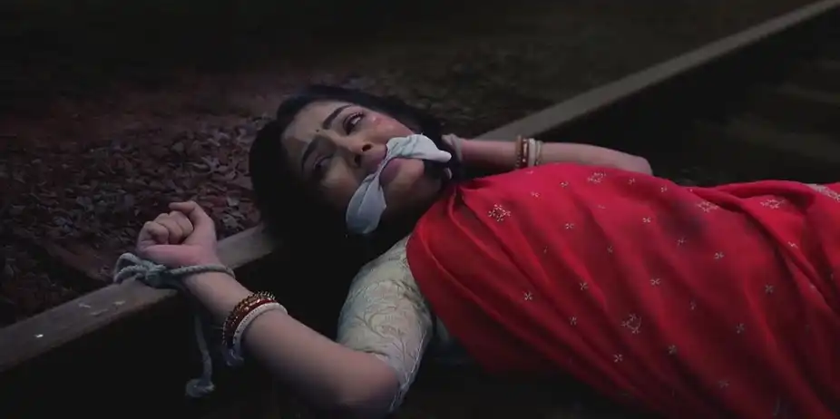 Rohit and Phulki Struggle to Save Their Lives | Phulki