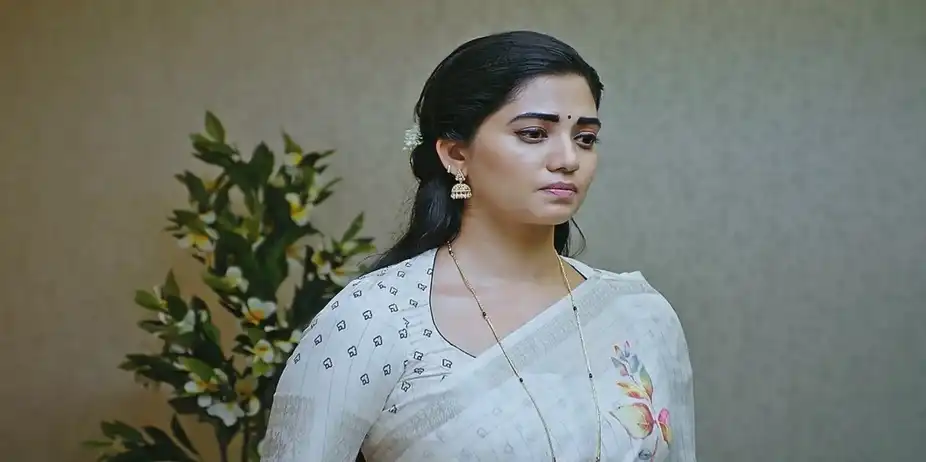 Lakshmi Nivasa S1 E420 - Bhavana Thanks Siddu for His Help