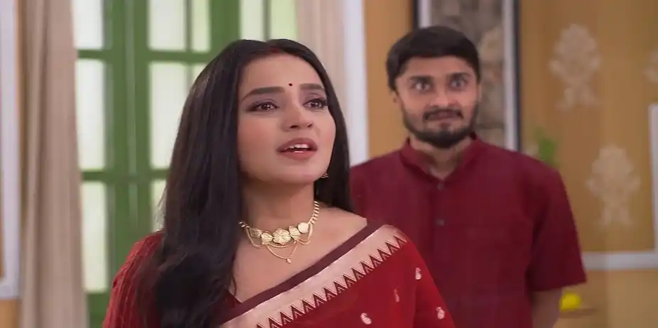 Choitee Is Reluctant to Stay at the Lahiri House | Anondi