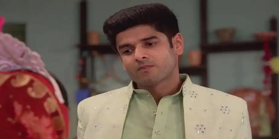 Rayan's Excitement Makes Parul Suspicious | Parineeta