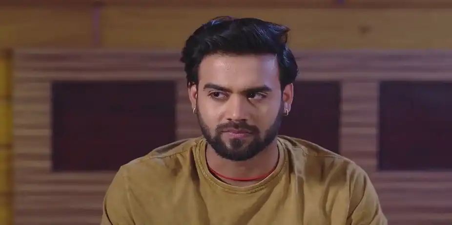 Niranjan Complains about Richa | Tuma Bina