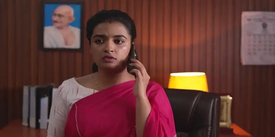 Rohit Calls Shalini | Kudumbashree Sharada