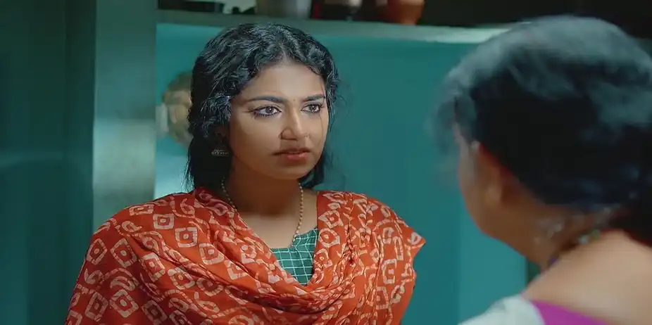 Muthassi Scolds Radhika | Snehapoorvam Shyama