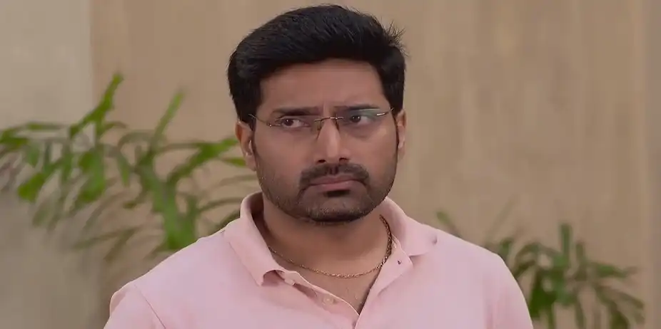 Kavya Shares Puja Expenses with Gobindo | Mala Bodol