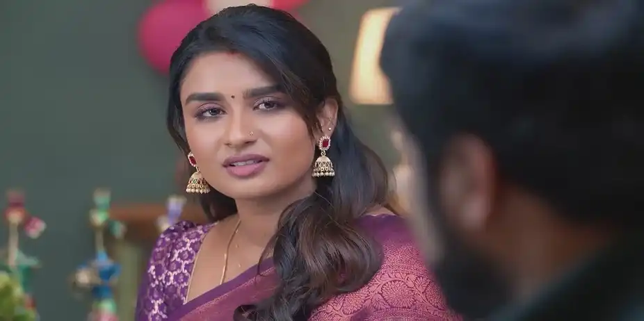 Madhumitha Praises Goutham | Nenjathai Killathe