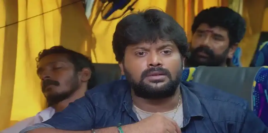 Velan Rescues Valli and His Family | Valliyin Velan