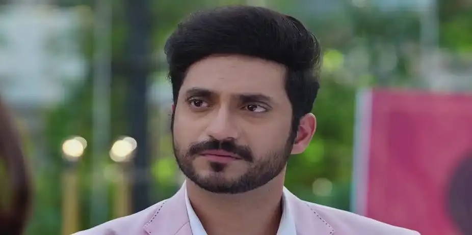 Sarang Asks Aishwarya about Asmi | Savalyachi Janu Savali