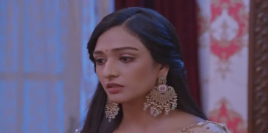 Rishi Stops Lakshmi from Coming to the Party | Bhagya Lakshmi