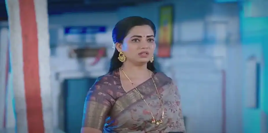 Bhavana Waits for Gowda's Arrival | Lakshmi Nivasa