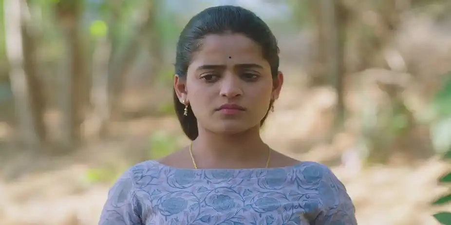 Paaru Decides To Tease Aditya - Paaru