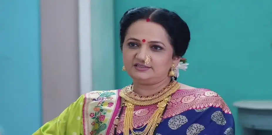 Bhuvaneshwari Talks to a Dejected Adhipati | Tula Shikvin Changlach Dhada