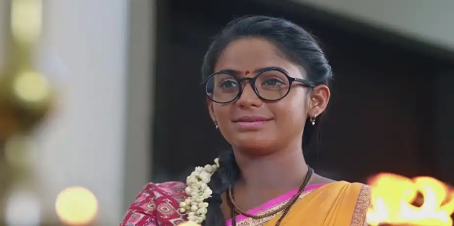 Savali Performs the Aarti with Amruta and Chandrakant | Savalyachi Janu Savali
