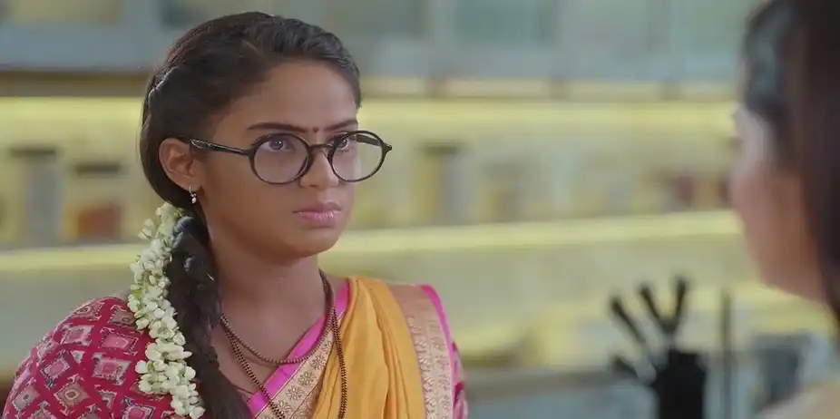 Savali Tells Amruta about the 'Mahalaxmi Vrata' | Savalyachi Janu Savali