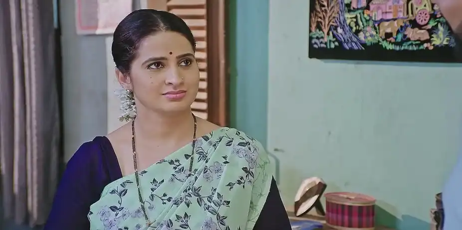 Veena's Taunts Annoy Santosh - Lakshmi Nivasa