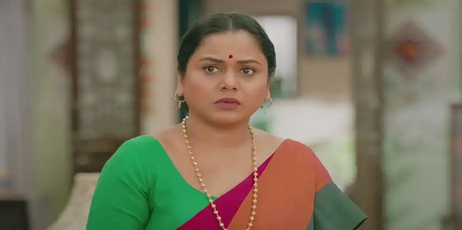 Virat and Amruta's Fight Pleases Priyanka - Kaise Mujhe Tum Mil Gaye