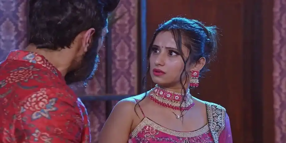 Balwinder Asks Malishka to Accompany Him - Bhagya Lakshmi
