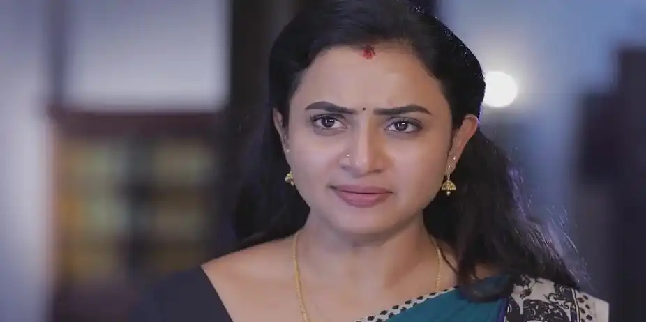 Bharathi Lashes out at Sharadha | Idhayam