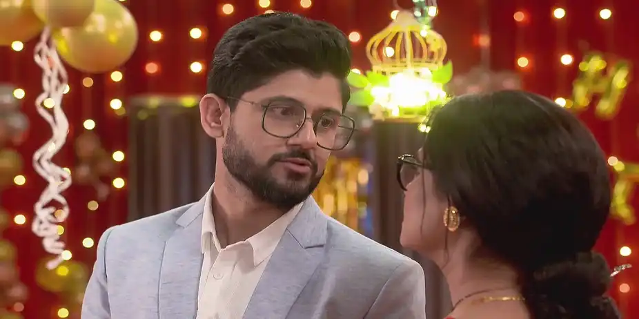 Dhrubo Is Startled by His Engagement Announcement - Mittir Bari
