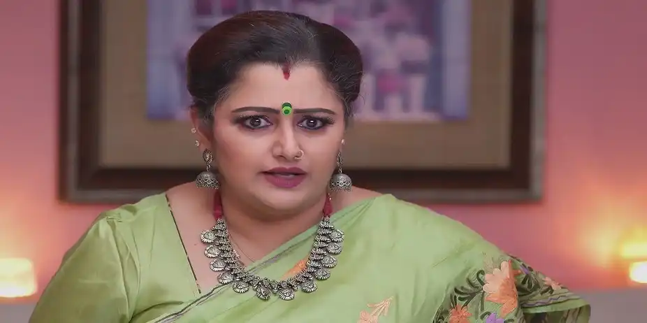 Savitri Decides to Perform the Rituals - Ninaithale Innikkum