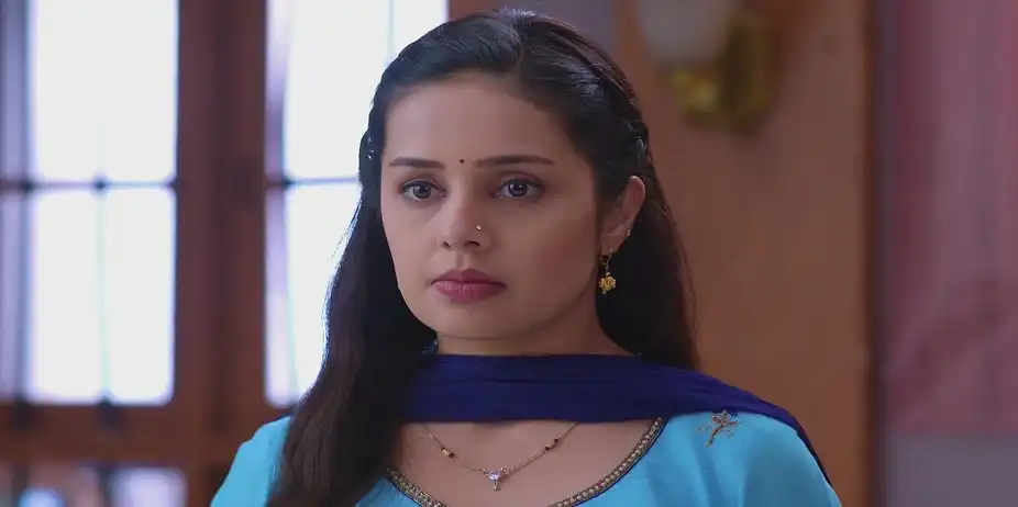 Bhuvaneshwari's Request to Akshara - Tula Shikvin Changlach Dhada