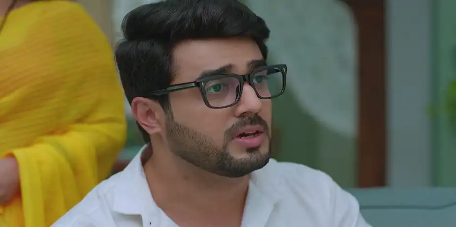 Jayashree Presents Akash with Two Options - Punha Kartavya Ahe