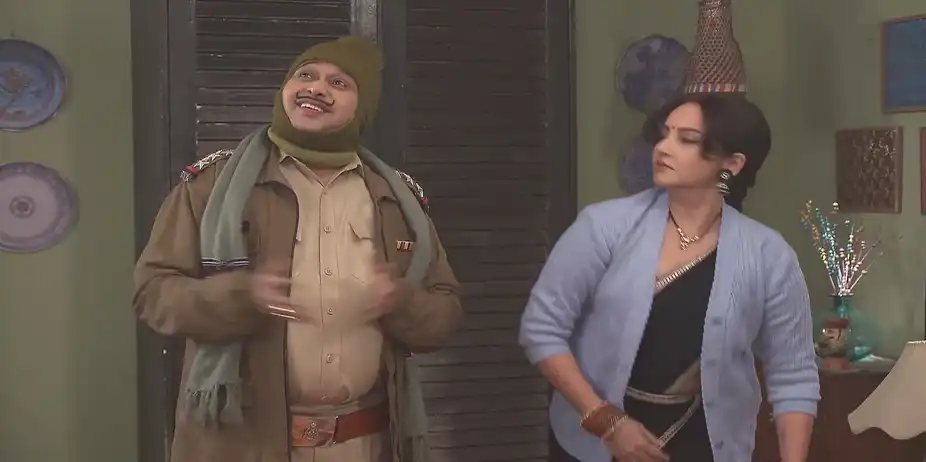 Happu Tells Rajesh a Secret - Happu Ki Ultan Paltan