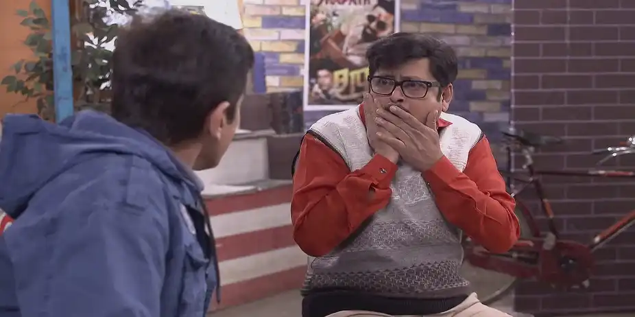 Tiwari and Vibhuti Slap Each Other - Bhabi Ji Ghar Par Hai