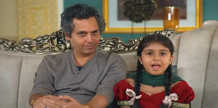 Vijay Talks to Jagriti and the Director of the Show | Hamara Parivar