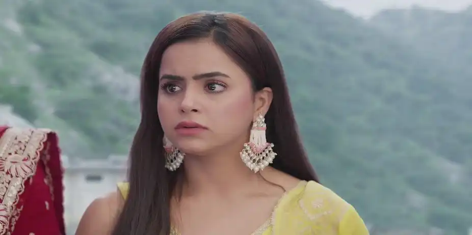 Vasudha Faints in front of Chandrika - Vasudha