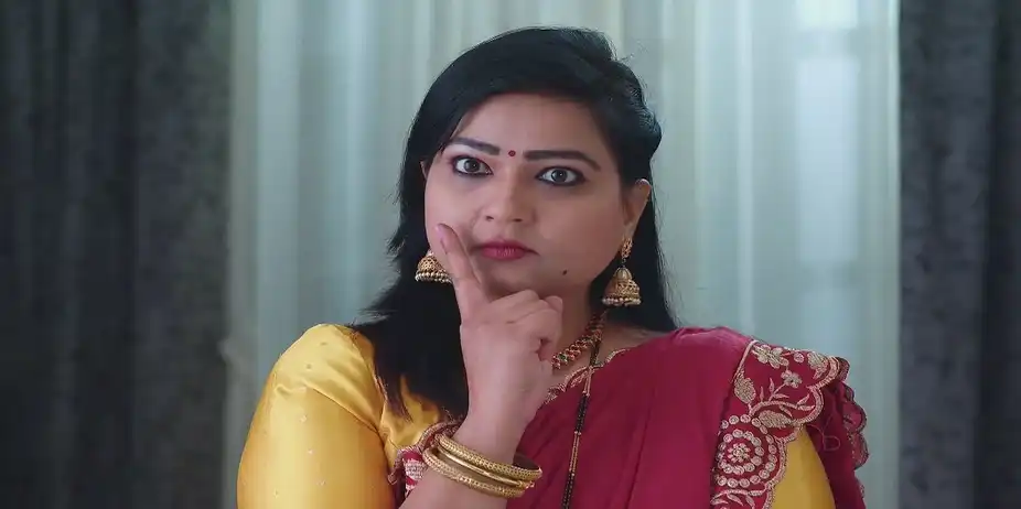 Bhuvaneshwari Talks about Mother's Love - Tula Shikvin Changlach Dhada