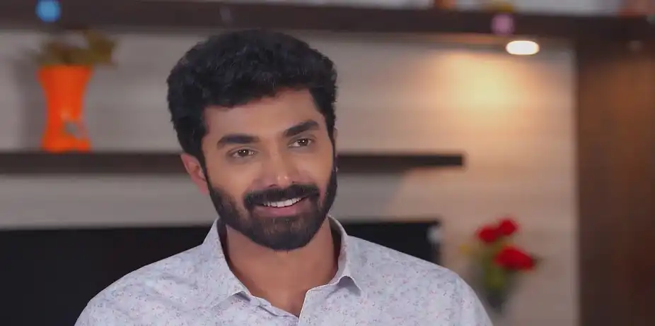 Maya Buys Clothes for the Family - Maari
