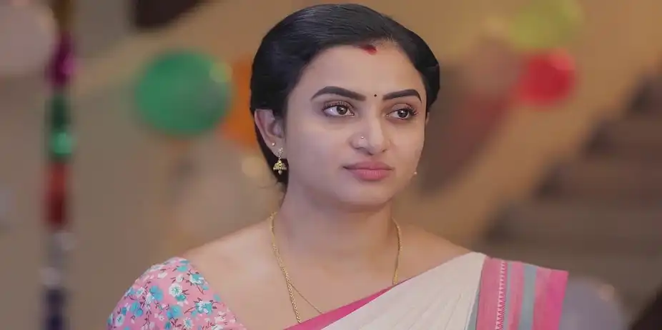 Bharathi and Lakshmi's Resolution | Idhayam