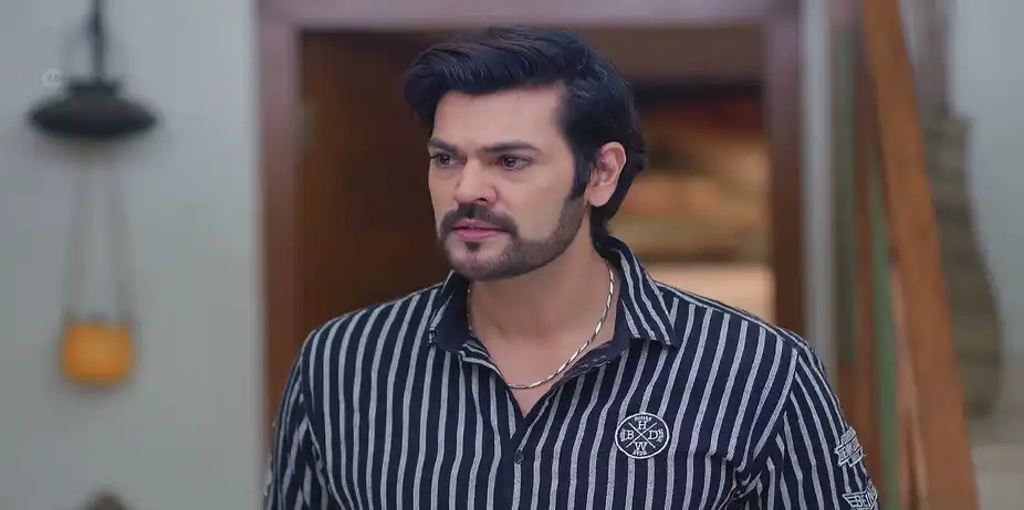 Ezhil Confronts Manohari - Ninaithen Vandhai