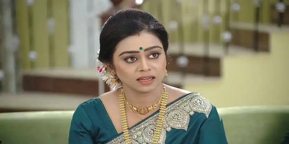 Sambhav's Grandmother Discusses Anshika's Family - Suna Jhia