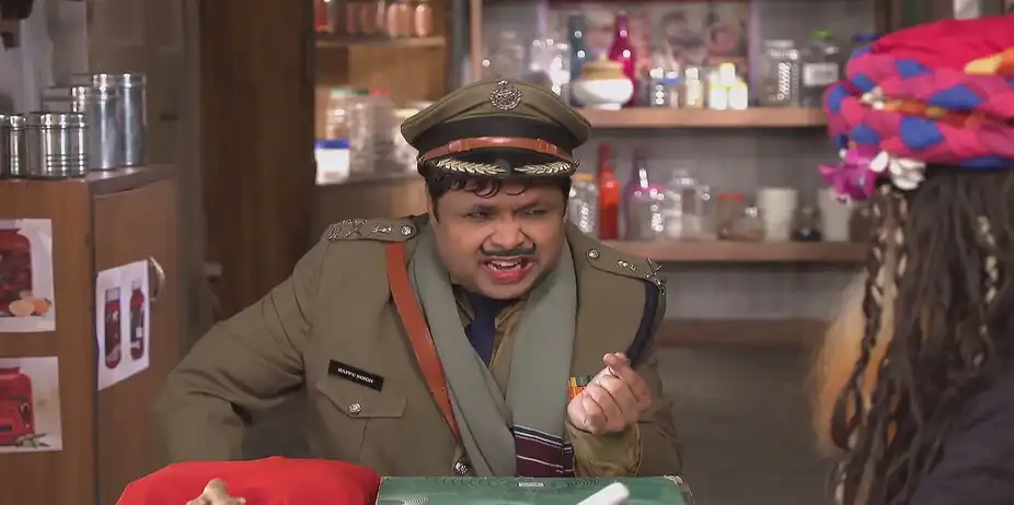 Happu Threatens Huddangi Baba - Happu Ki Ultan Paltan