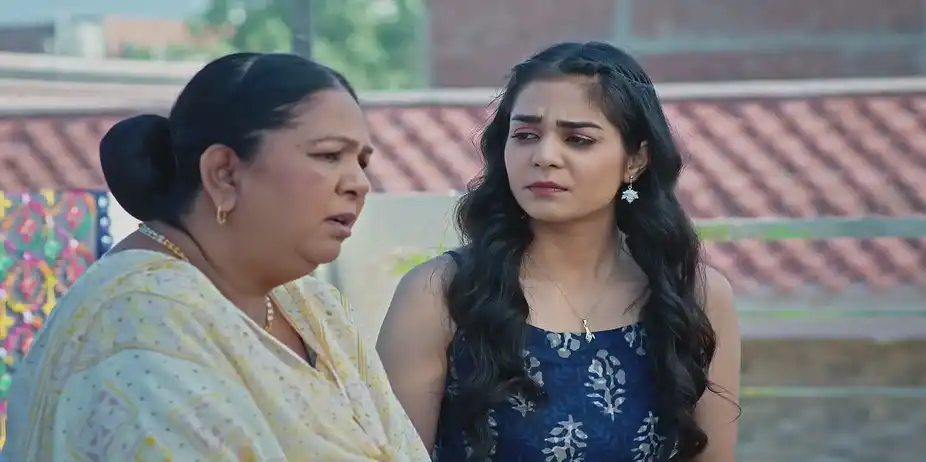Neeru Has a Discussion with Preeti - Nava Mod