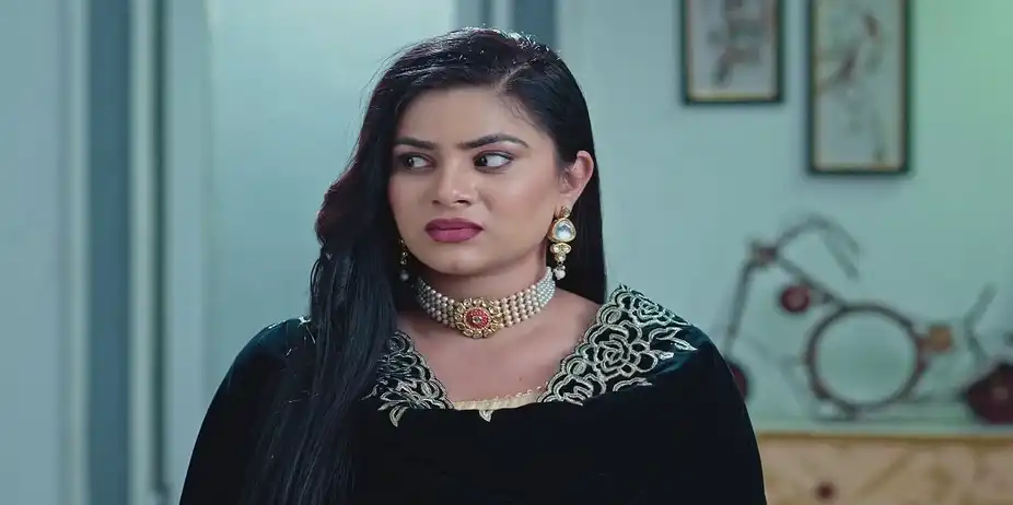 Rana Apologises to Beeji - Heer Tey Tedhi Kheer