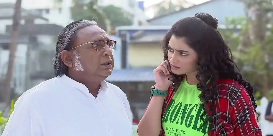 Durga's Approach Amazes Rajnath - Jagadhatri