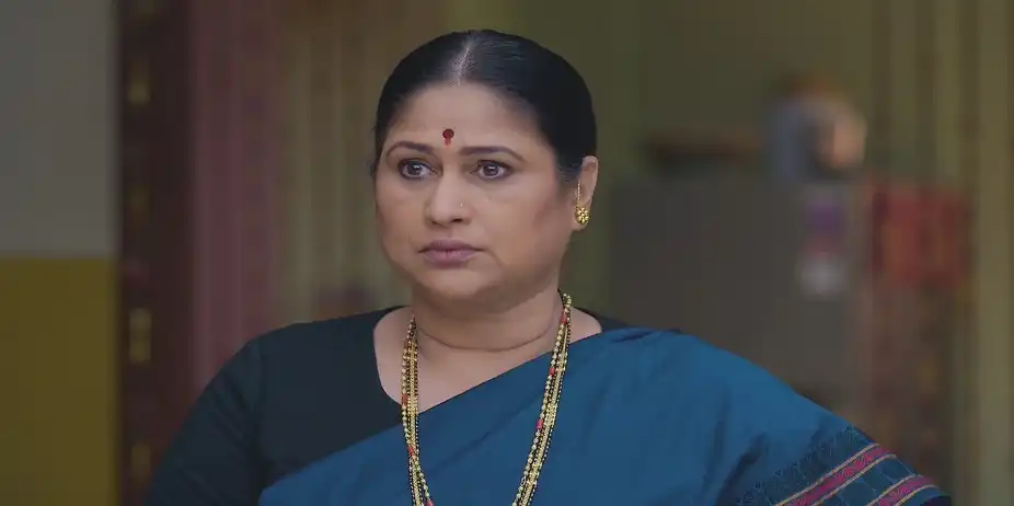 Bhavana Goes to the Office for Anandi - Lakshmi Niwas