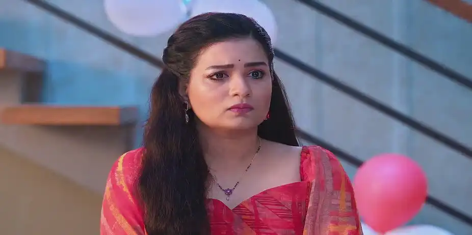 Saraswati Voices Her Suspicion about Yash and Revati - Navri Mile Hitlerla