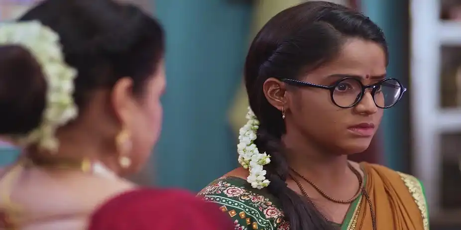 Bhairavi Threatens Savali - Savalyachi Janu Savali