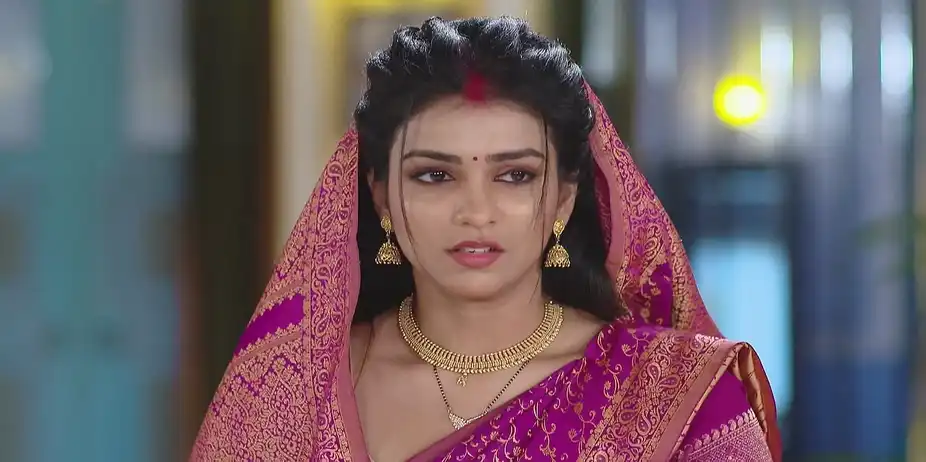 Isha Learns about Madhu's Plans - Madhura Sansara