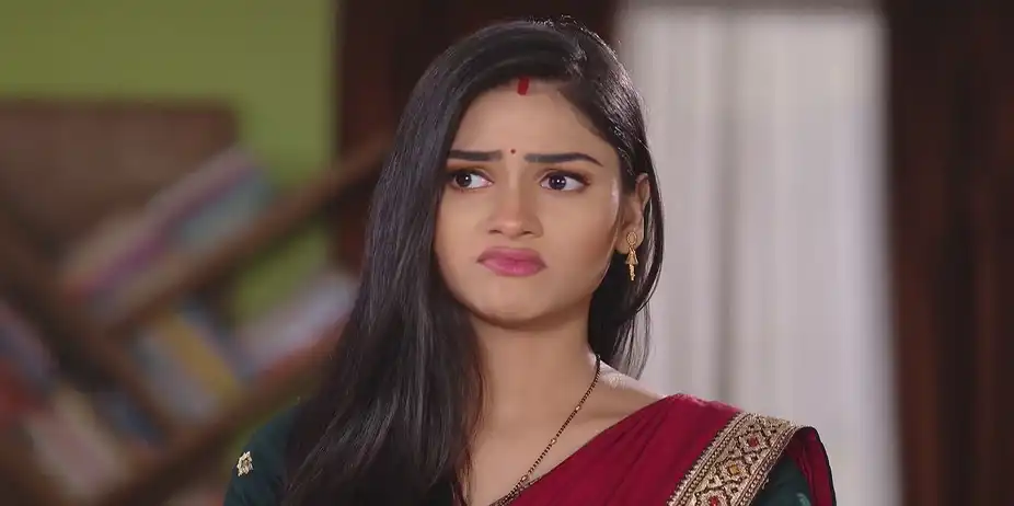 Lakshmi Questions Akshay - Tuma Bina