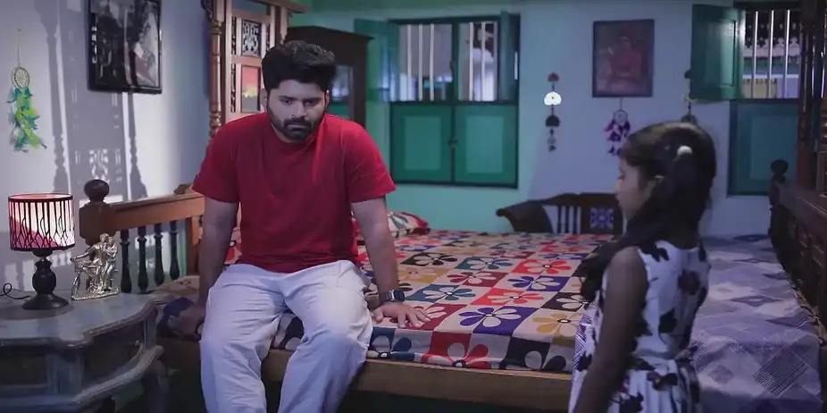 Bharathi Gets Emotional - Idhayam
