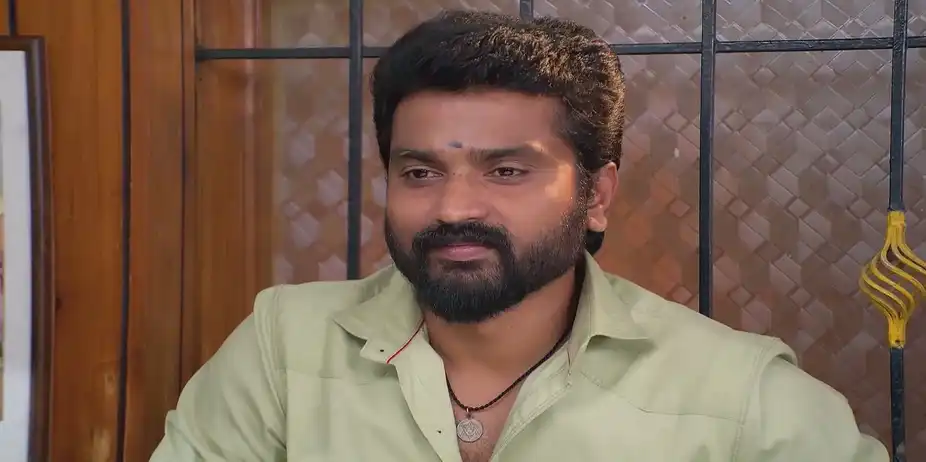 Janaki Feeds Valli - Valliyin Velan