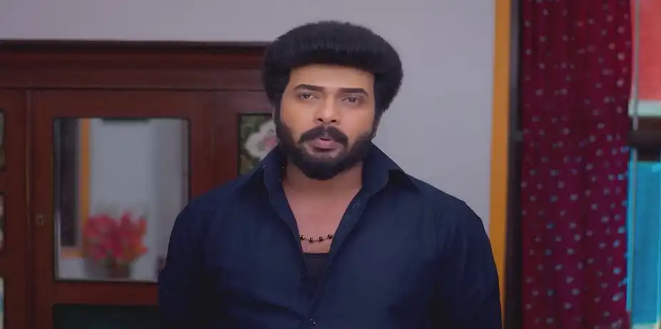 Mayilvahanam Learns about Chandrakala's Deceit - Karthigai Deepam