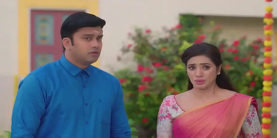 Maya Gets Terrified - Karthigai Deepam