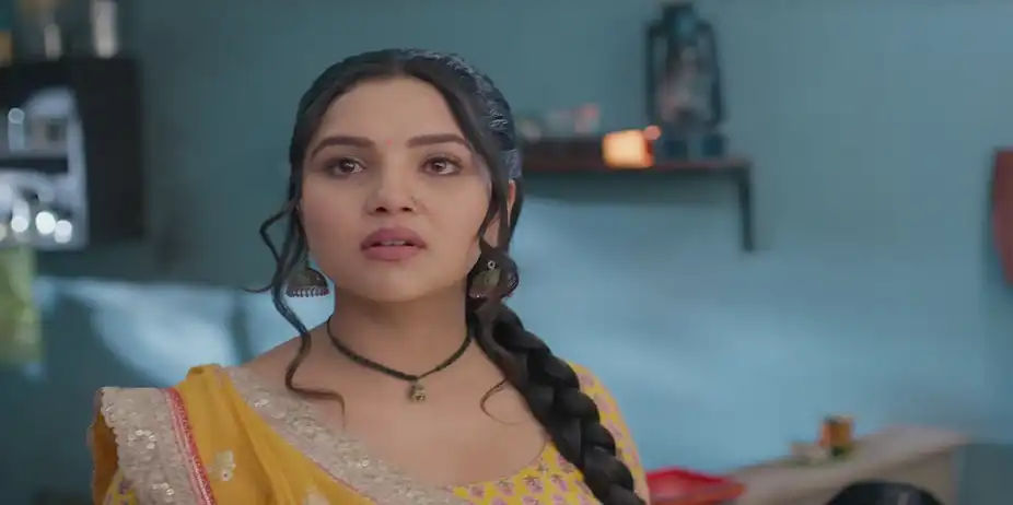 Vasudha S1 E83 - Vasudha Wears Chandrika's Saree for the Engagement